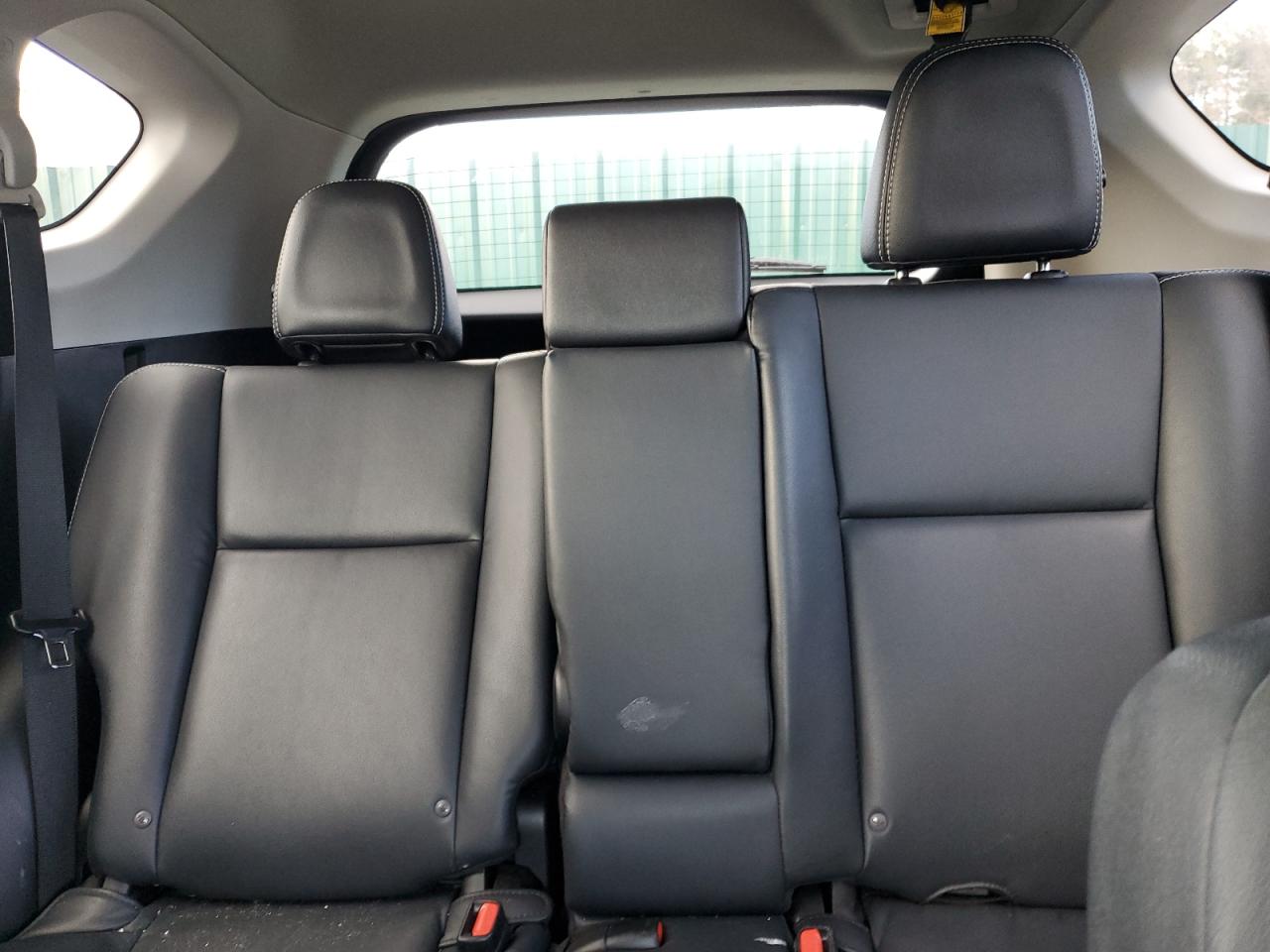 2017 Toyota RAV 4 VIN 2T3DFREV2HW589892 Copart auction photo, side / minor dent/scratches damage thumbnail 10