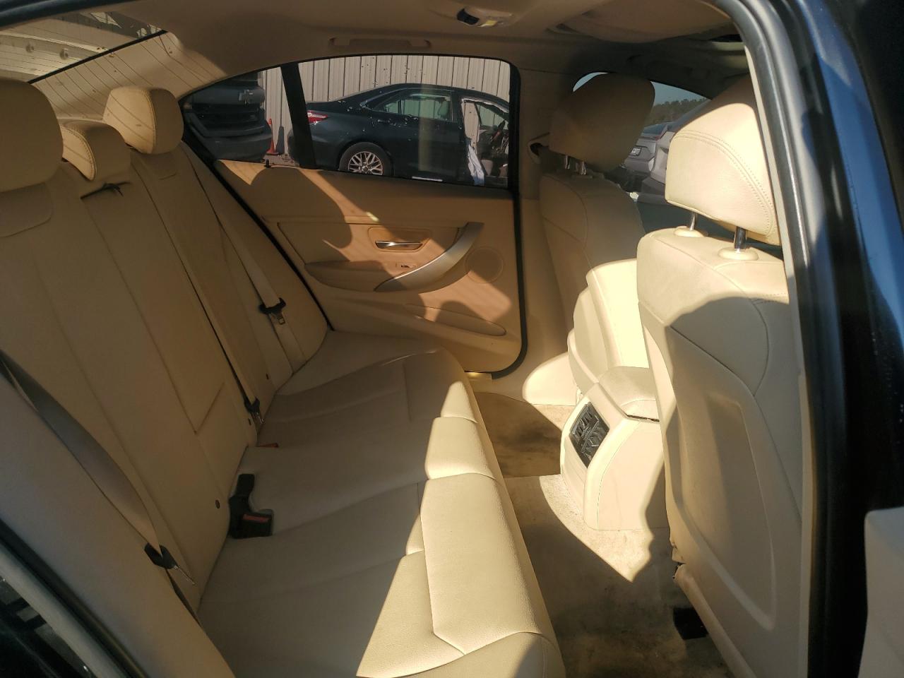 2014 BMW 3er VIN WBA3B1C56EP680292 Copart auction photo, rear end / side damage thumbnail 10