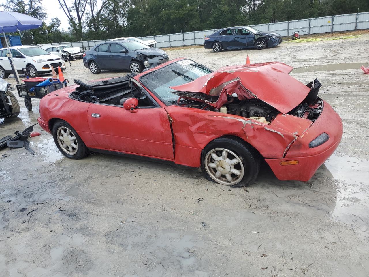 1991 Mazda MX-5 VIN JM1NA3518M0205593 Copart auction photo, all over damage thumbnail 4
