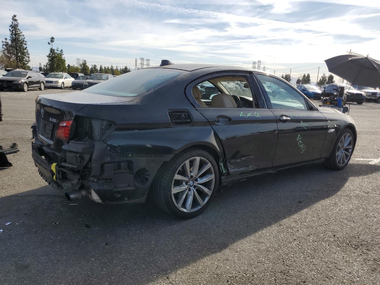 2011 BMW 5er VIN WBAFR7C57BC603073 Copart auction photo, side damage thumbnail 3