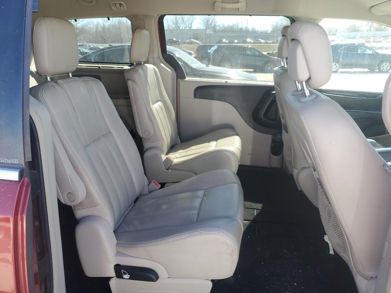 2013 Chrysler Town & Country VIN 2C4RC1CG5DR515505 Copart auction photo, front end damage thumbnail 11