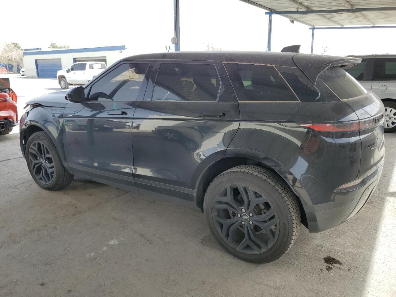 2020 Land Rover Range Rover VIN SALZJ2FX2LH025517 Copart auction photo, front end damage thumbnail 2