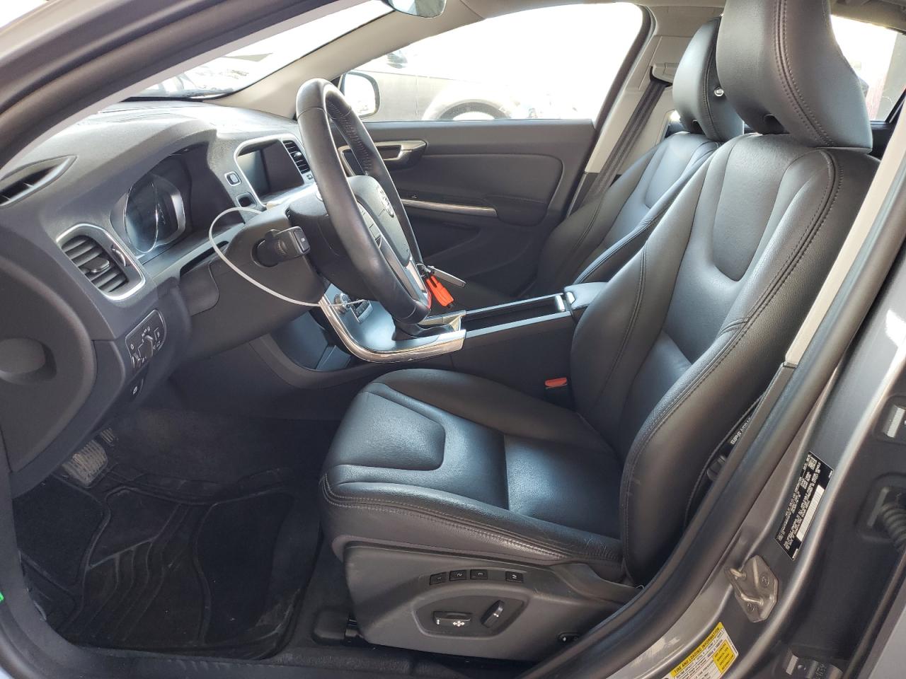 2017 Volvo S60 VIN LYV402TK9HB126740 Copart auction photo, front end / side damage thumbnail 7