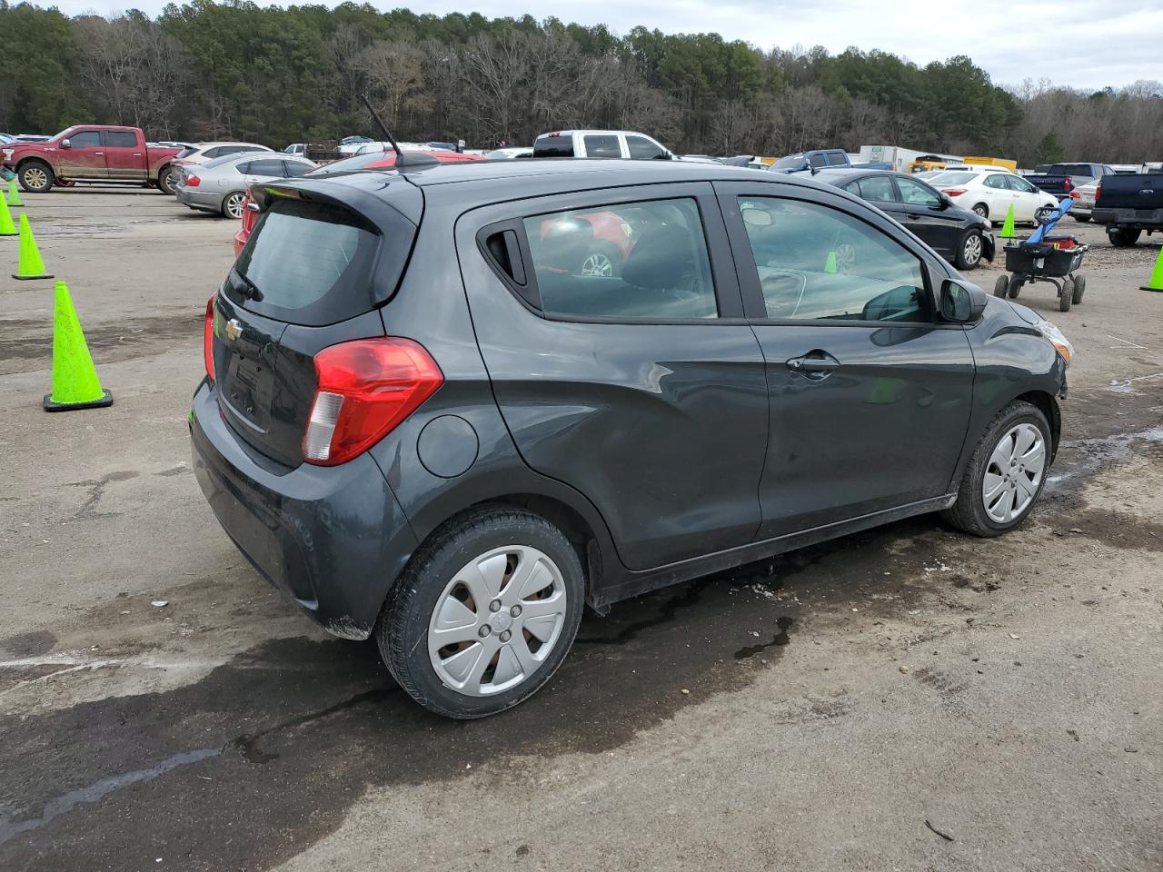 2018 Chevrolet Spark VIN KL8CB6SA7JC471751 Copart auction photo, front end / side damage thumbnail 3