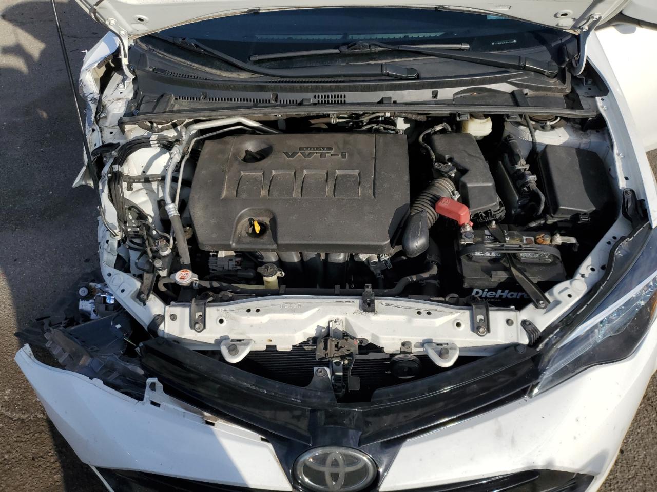 2018 Toyota Corolla VIN 5YFBURHE2JP825482 Copart auction photo, front end / minor dent/scratches damage thumbnail 11