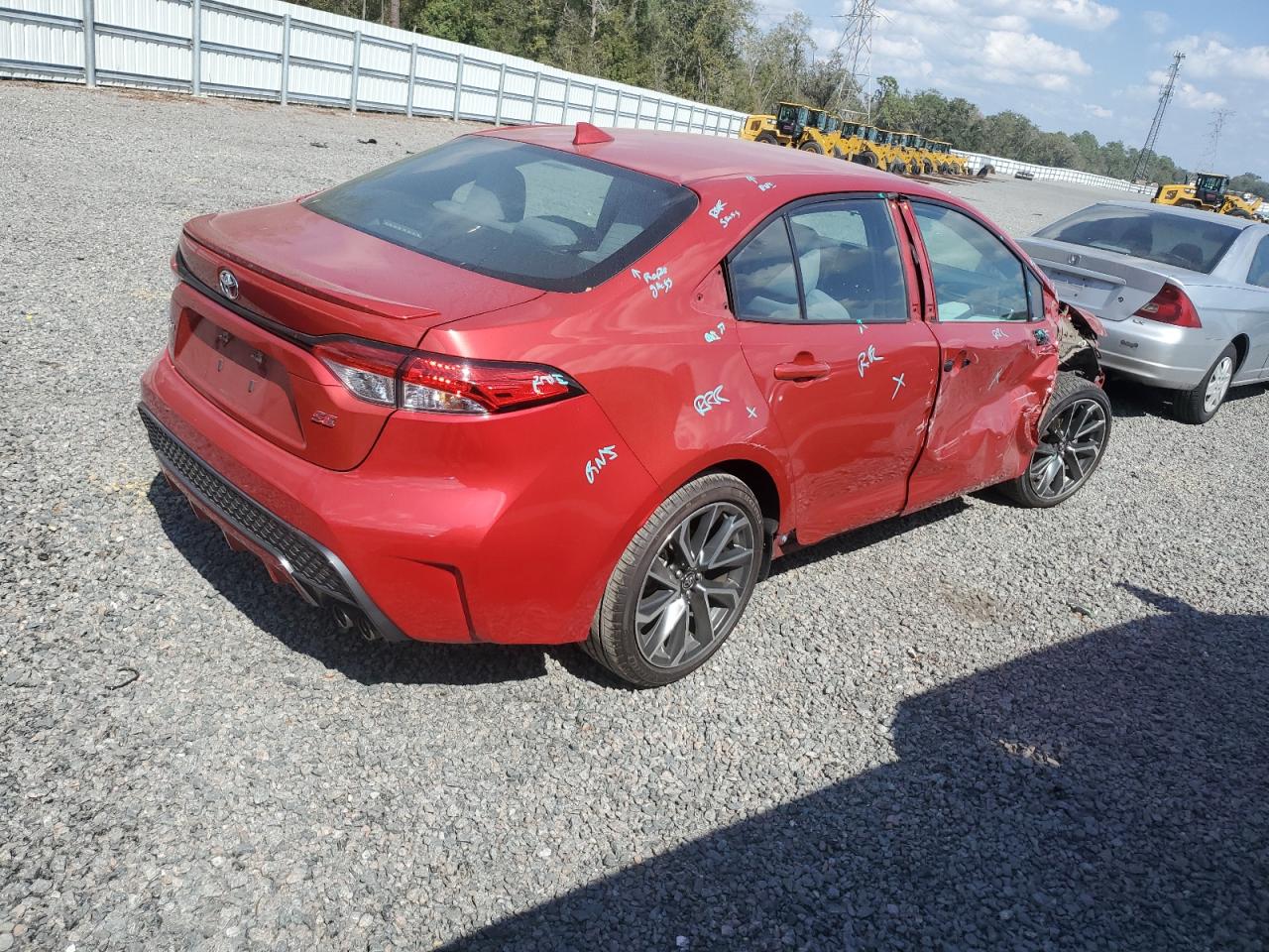 2020 Toyota Corolla VIN 5YFS4RCE5LP056034 Copart auction photo, side / front end damage thumbnail 3