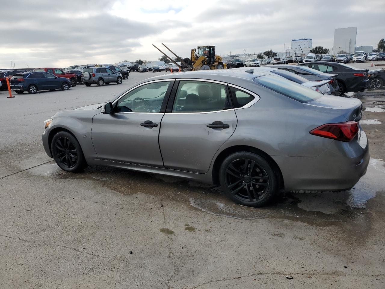 2017 Infiniti Q70 VIN JN1BY1AP4HM740810 Copart auction photo, vandalism damage thumbnail 2