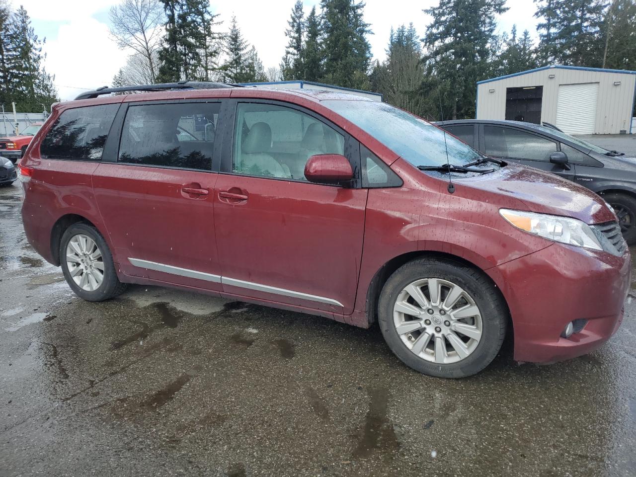 2012 Toyota Sienna VIN 5TDDK3DC8CS047778 Copart auction photo, rear end damage thumbnail 4