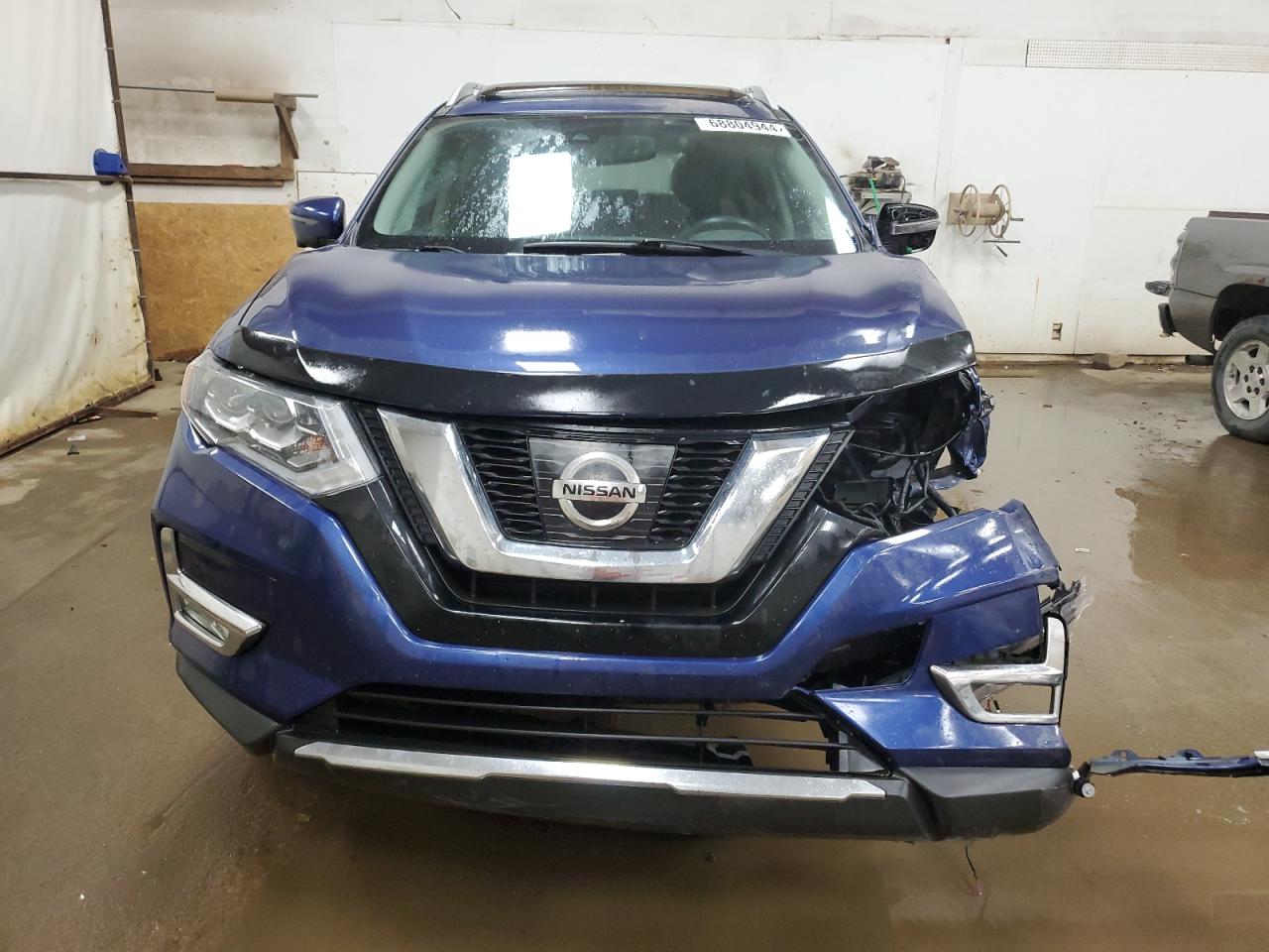 2017 Nissan Rogue VIN 5N1AT2MV6HC852694 Copart auction photo, front end damage thumbnail 5
