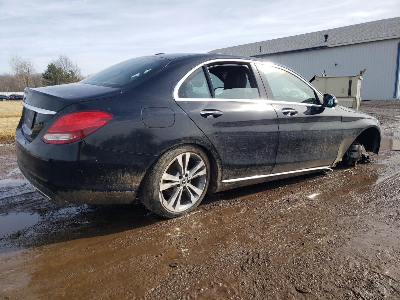 2018 Mercedes-Benz C-klasse VIN 55SWF4JB7JU257190 Copart auction photo, undercarriage damage thumbnail 3