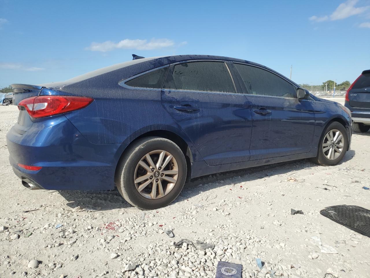 2017 Hyundai Sonata VIN 5NPE24AFXHH570063 Copart auction photo, burn - interior / minor dent/scratches damage thumbnail 3