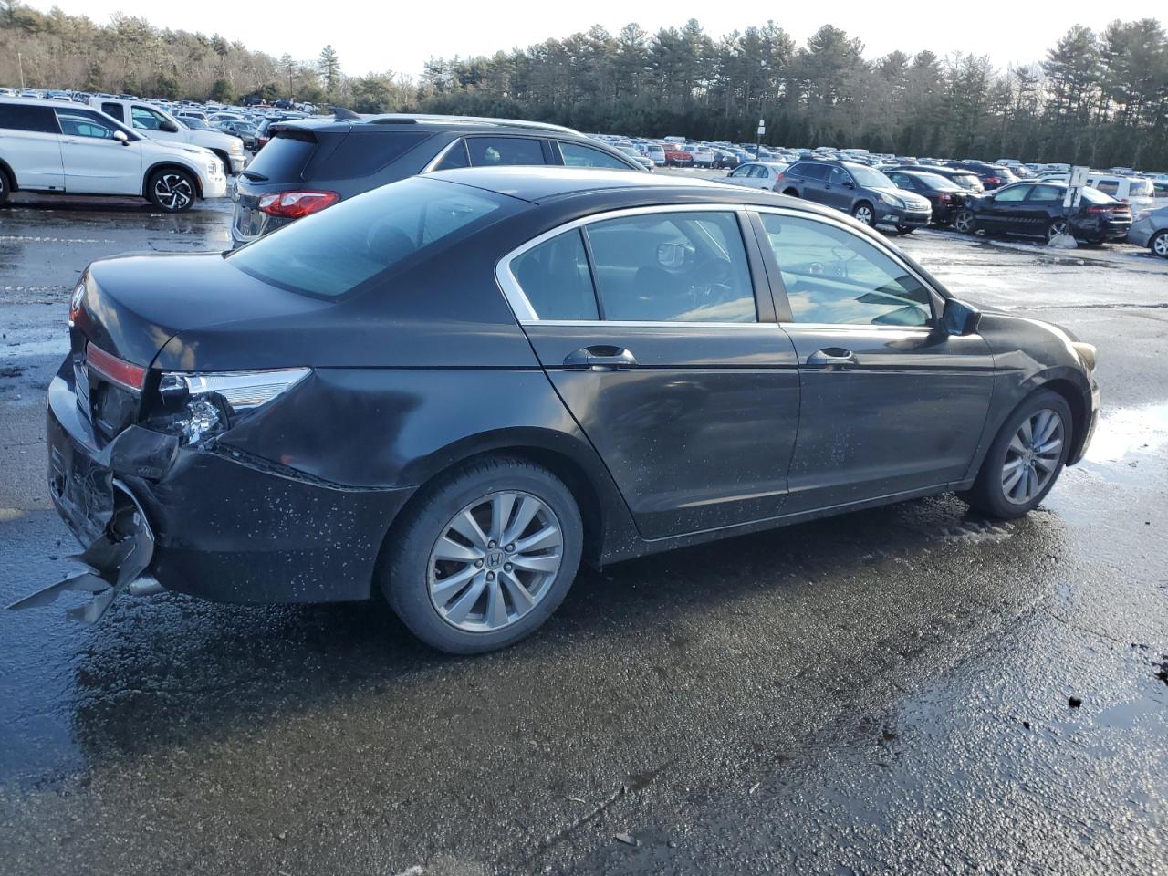 2011 Honda Accord VIN 1HGCP2F73BA076612 Copart auction photo, side / rear end damage thumbnail 3