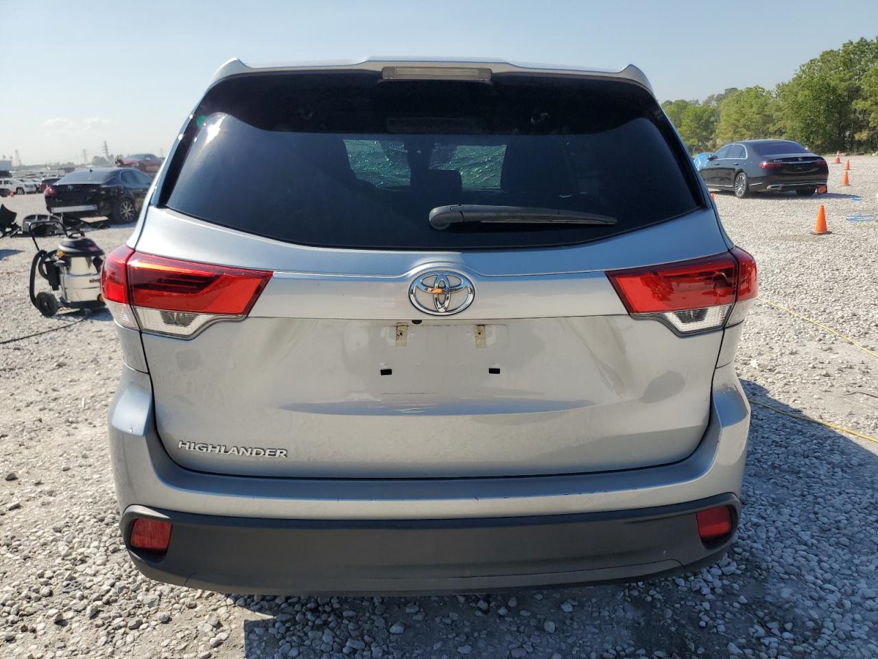 2019 Toyota Highlander VIN 5TDZARFH4KS059414 Copart auction photo, rollover damage thumbnail 6