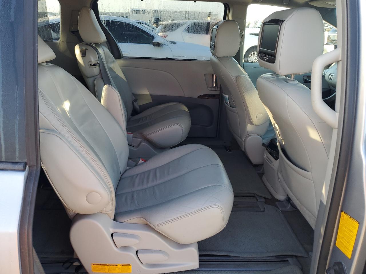 2013 Toyota Sienna VIN 5TDYK3DC2DS298699 Copart auction photo, water/flood damage thumbnail 11