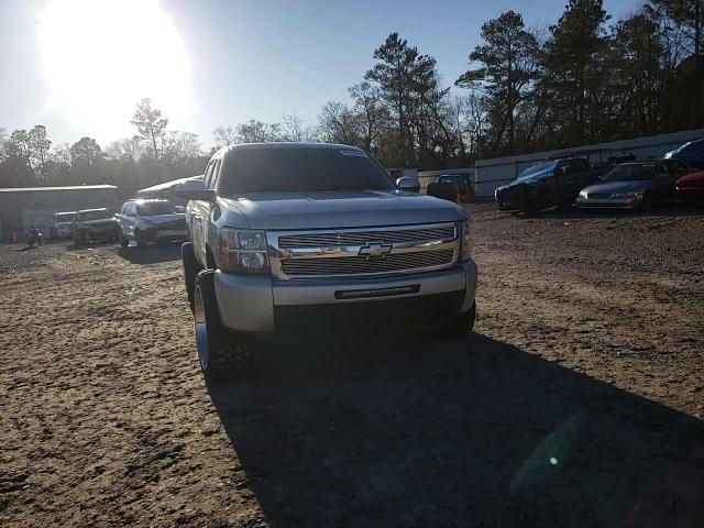 2010 Chevrolet Silverado VIN 3GCRKPE39AG215676 Copart auction photo, front end / undercarriage damage thumbnail 11