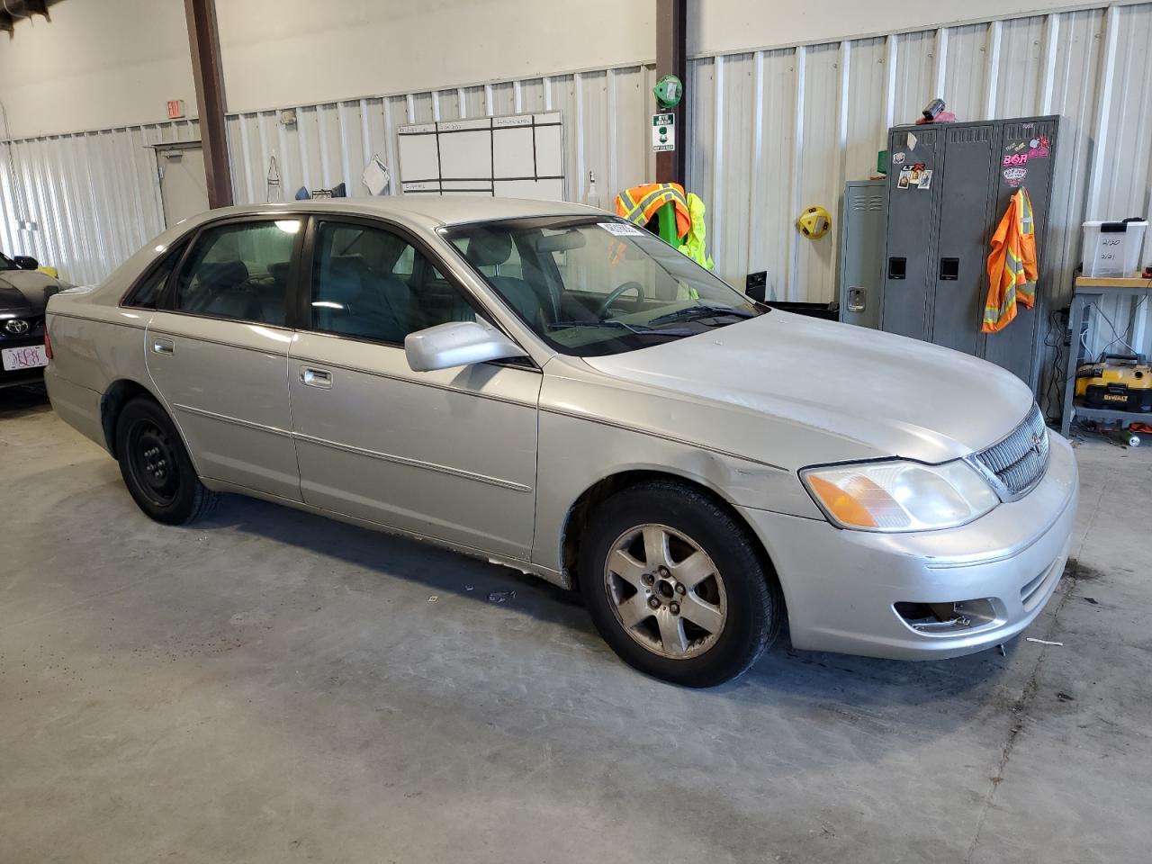 2002 Toyota Avalon VIN 4T1BF28B92U221757 Copart auction photo, rear end damage thumbnail 4