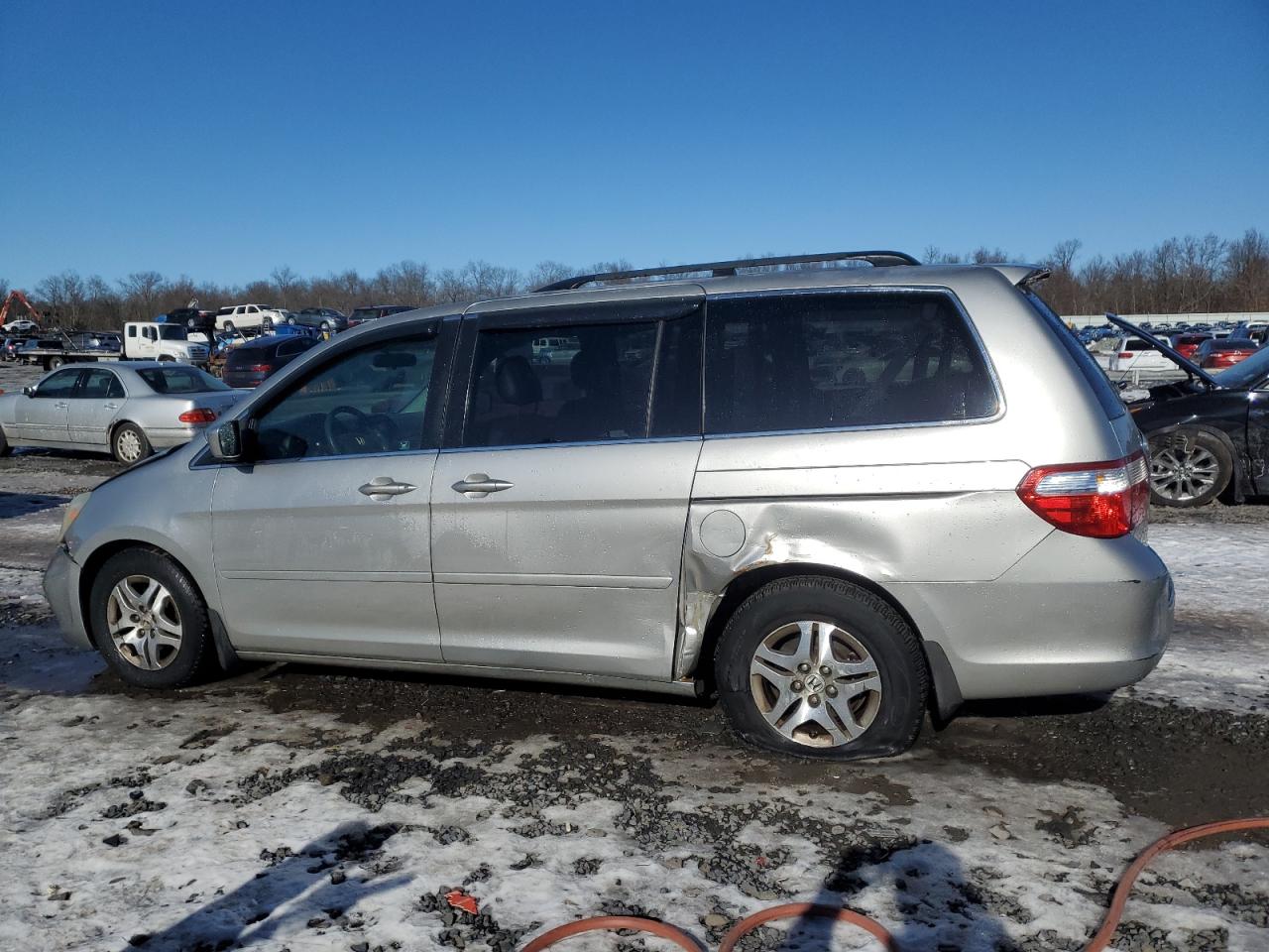 2005 Honda Odyssey VIN 5FNRL38675B043042 Copart auction photo, front end / rear end damage thumbnail 2