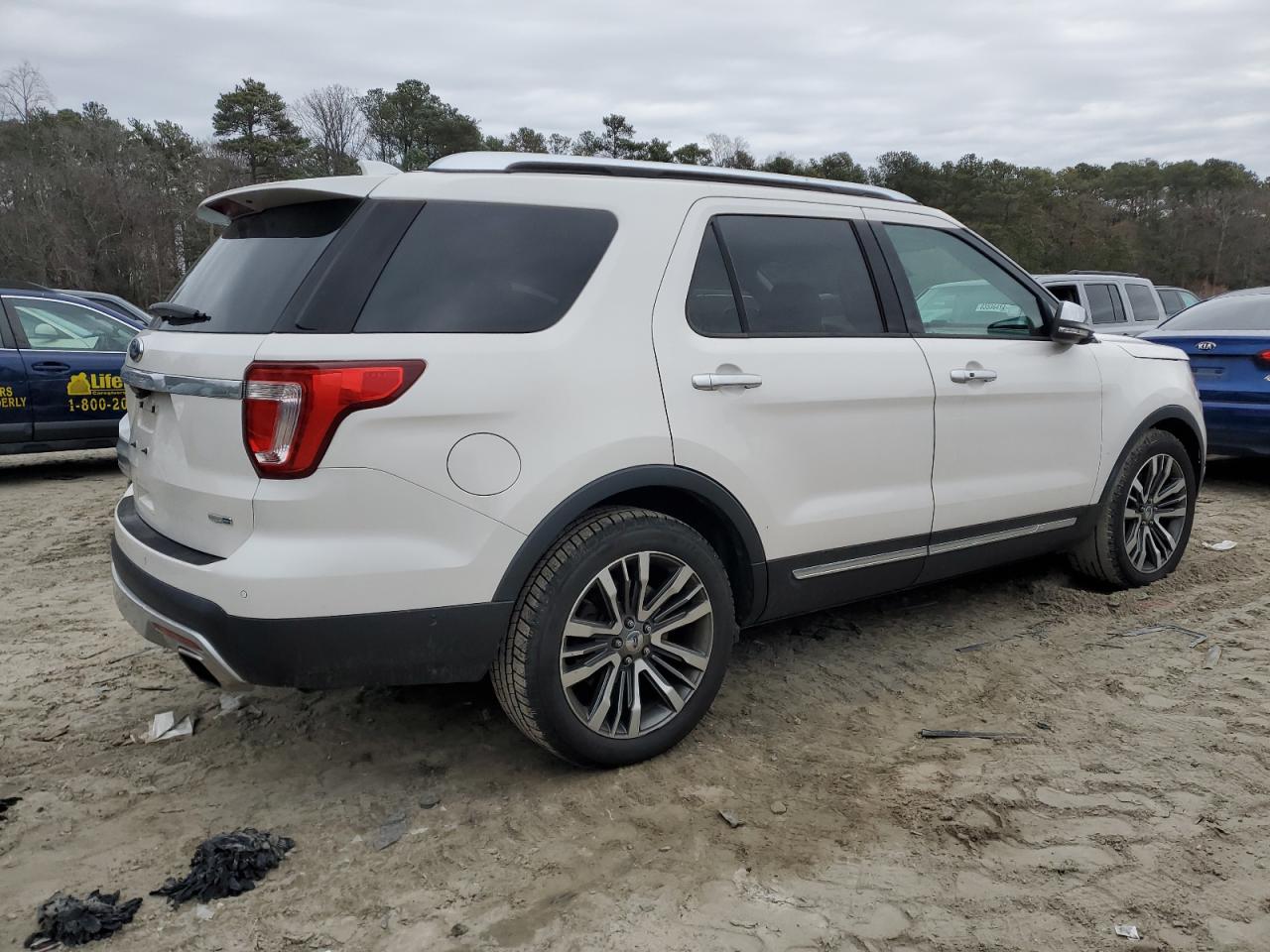 2017 Ford Explorer VIN 1FM5K8HT4HGE18136 Copart auction photo, front end damage thumbnail 3
