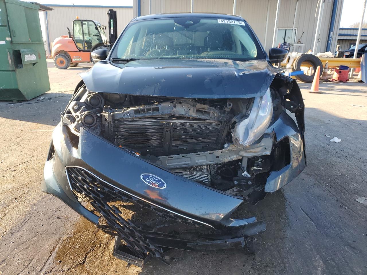 2022 Ford Escape VIN 1FMCU0G68NUB21494 Copart auction photo, front end damage thumbnail 5