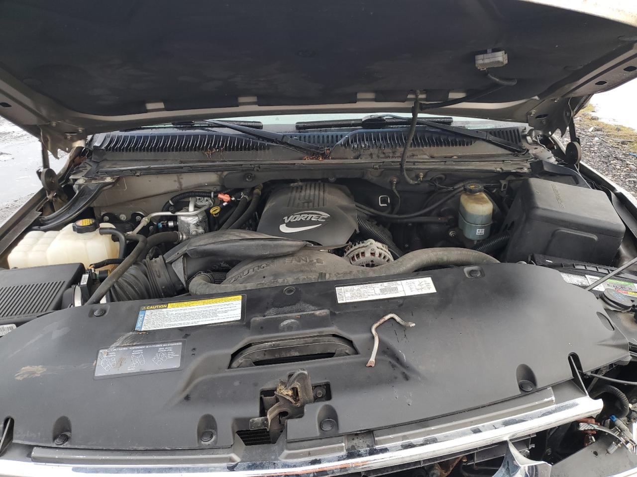 2001 Chevrolet Suburban VIN 3GNEC16T91G176957 Copart auction photo, front end damage thumbnail 13