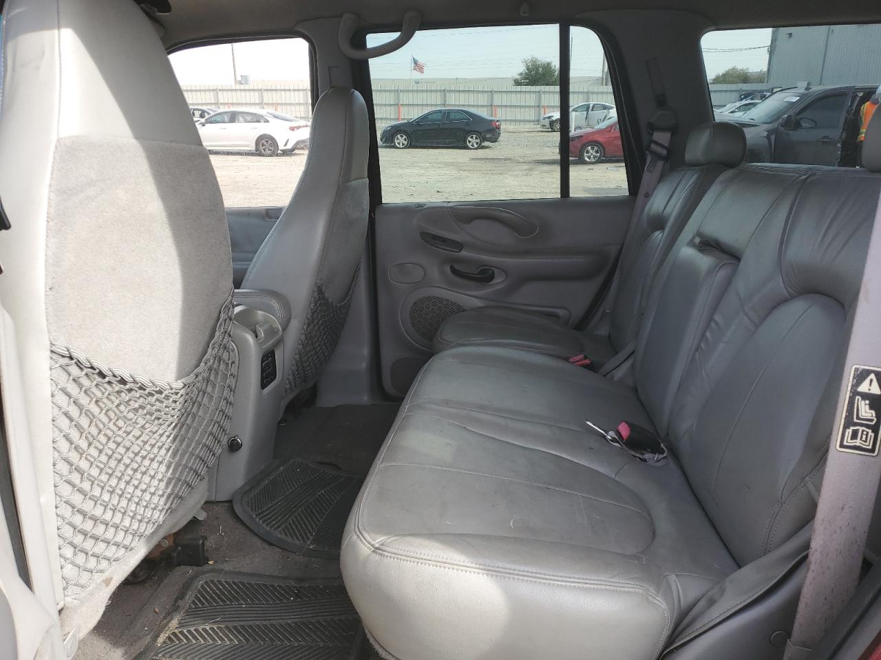 1999 Ford Expedition VIN 1FMPU18LXXLB36177 Copart auction photo, front end damage thumbnail 11