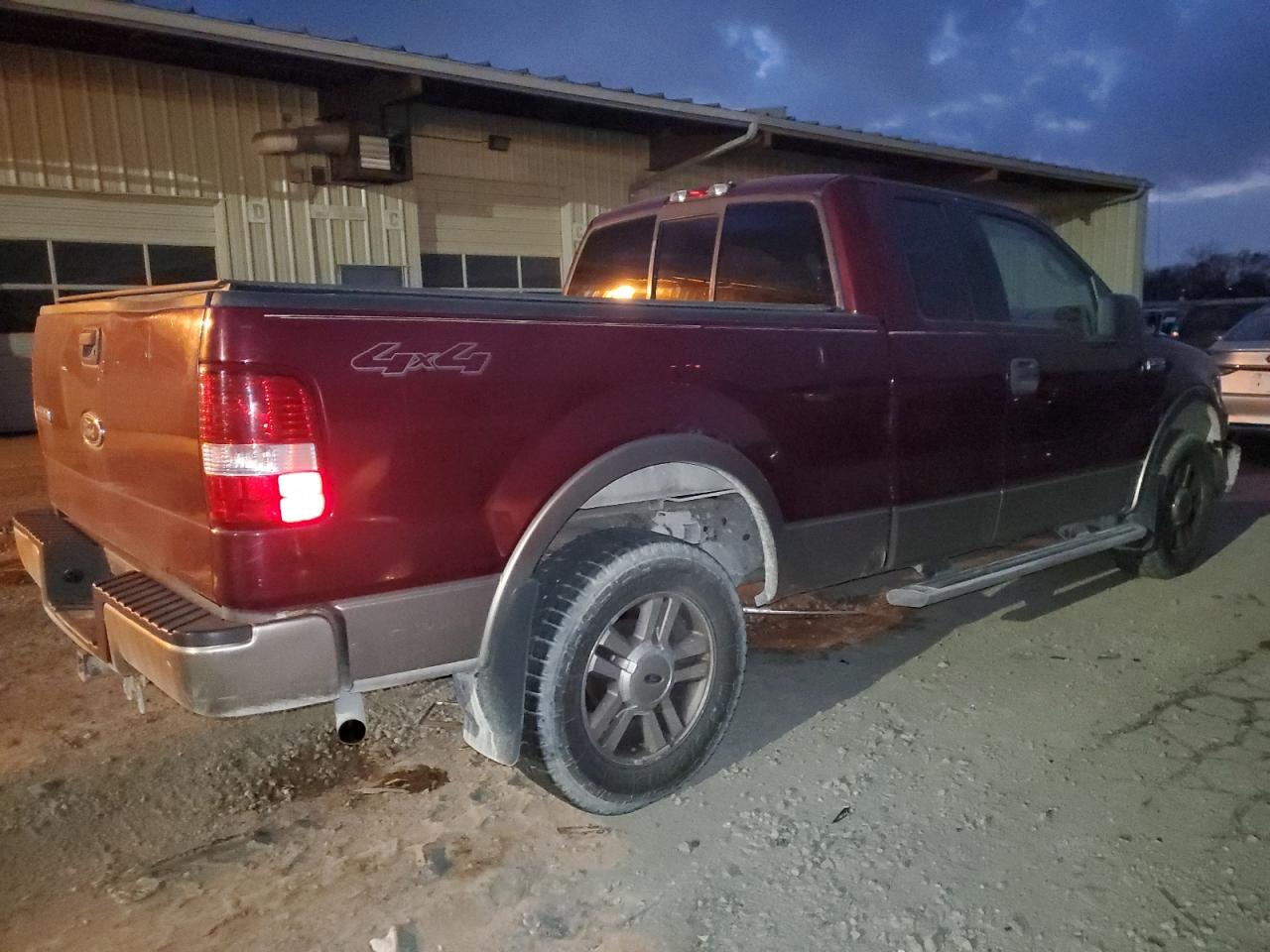 2005 Ford F-150 VIN 1FTPX14505FB05695 Copart auction photo, front end / rear end damage thumbnail 3