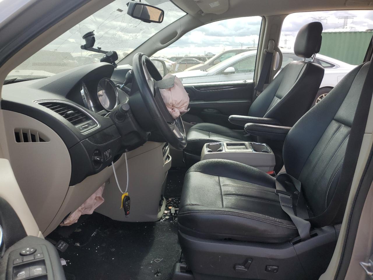 2016 Chrysler Town & Country VIN 2C4RC1BG6GR174671 Copart auction photo, front end / side damage thumbnail 7