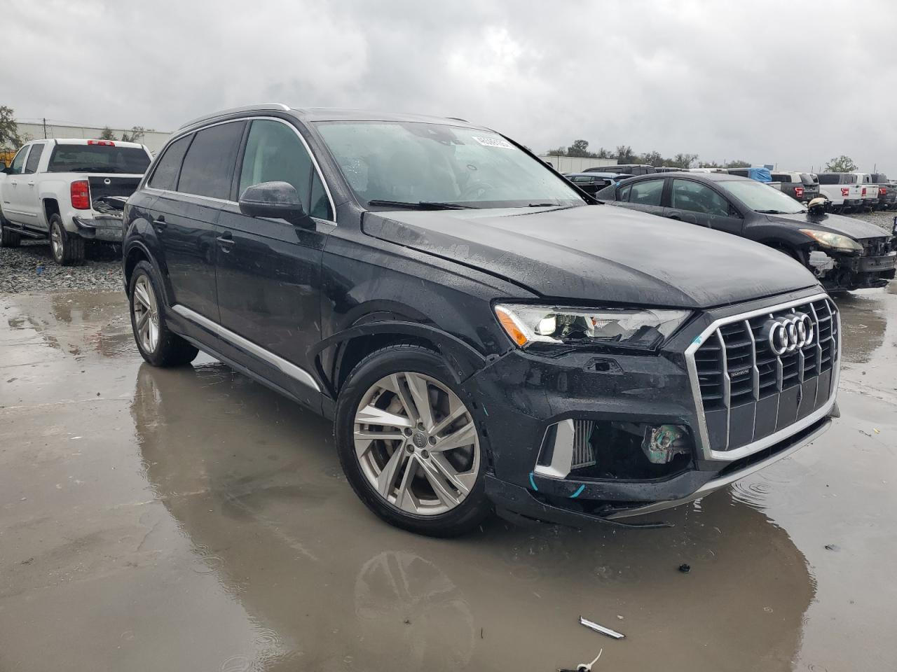 2020 Audi Q7 VIN WA1LXAF70LD002390 Copart auction photo, front end damage thumbnail 4