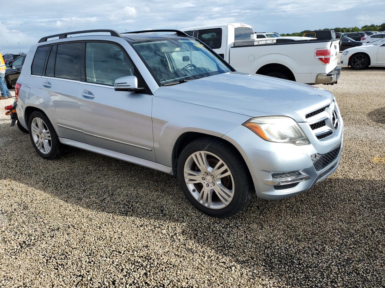 2013 Mercedes-Benz GLK-klasse VIN WDCGG5HB4DG012656 Copart auction photo, water/flood damage thumbnail 4