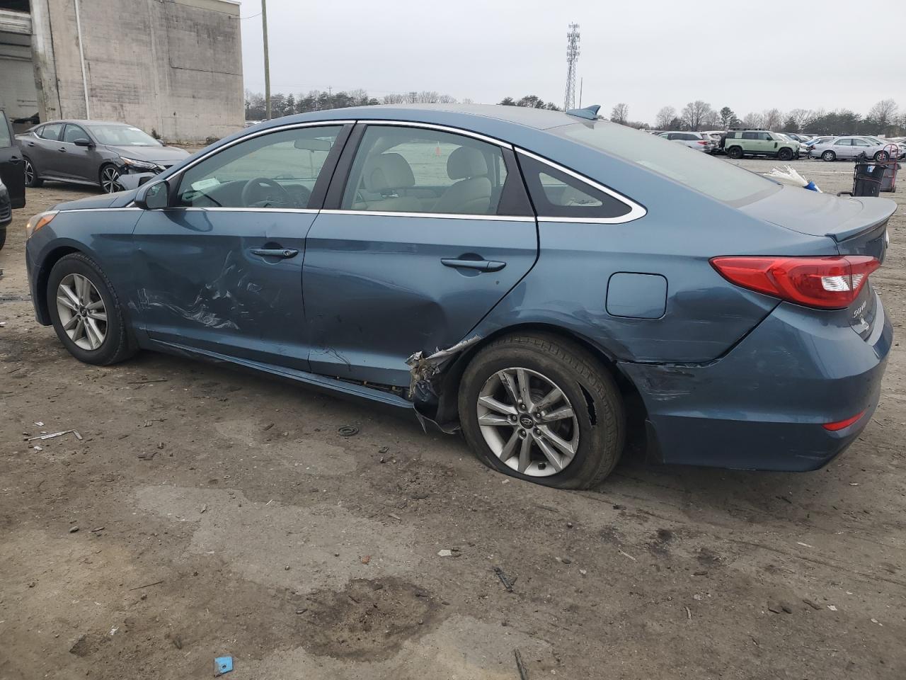 2015 Hyundai Sonata VIN 5NPE24AF2FH198649 Copart auction photo, side / rear end damage thumbnail 2