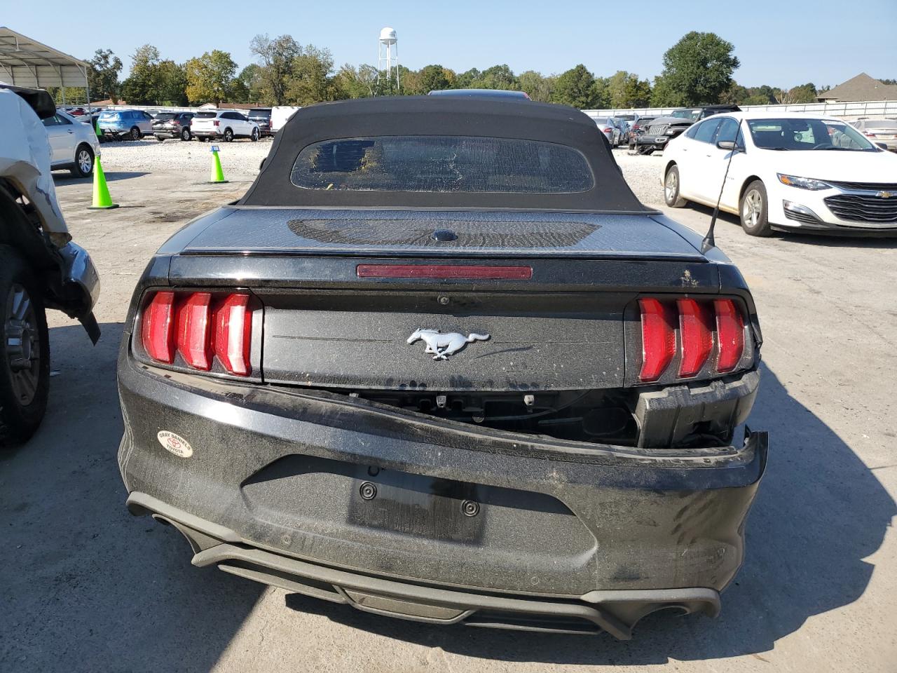 2019 Ford Mustang VIN 1FATP8UH0K5170474 Copart auction photo, front end / minor dent/scratches damage thumbnail 6