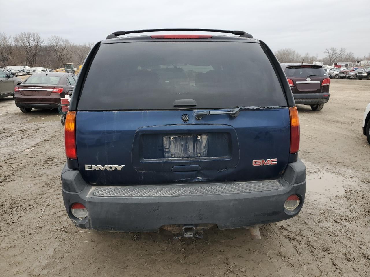 2004 GMC Envoy VIN 1GKDT13S642334575 Copart auction photo, front end / side damage thumbnail 6