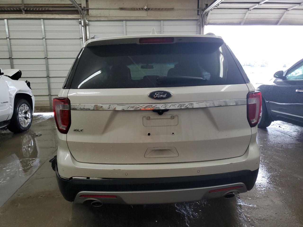2017 Ford Explorer VIN 1FM5K7D8XHGB58871 Copart auction photo, side / rear end damage thumbnail 6