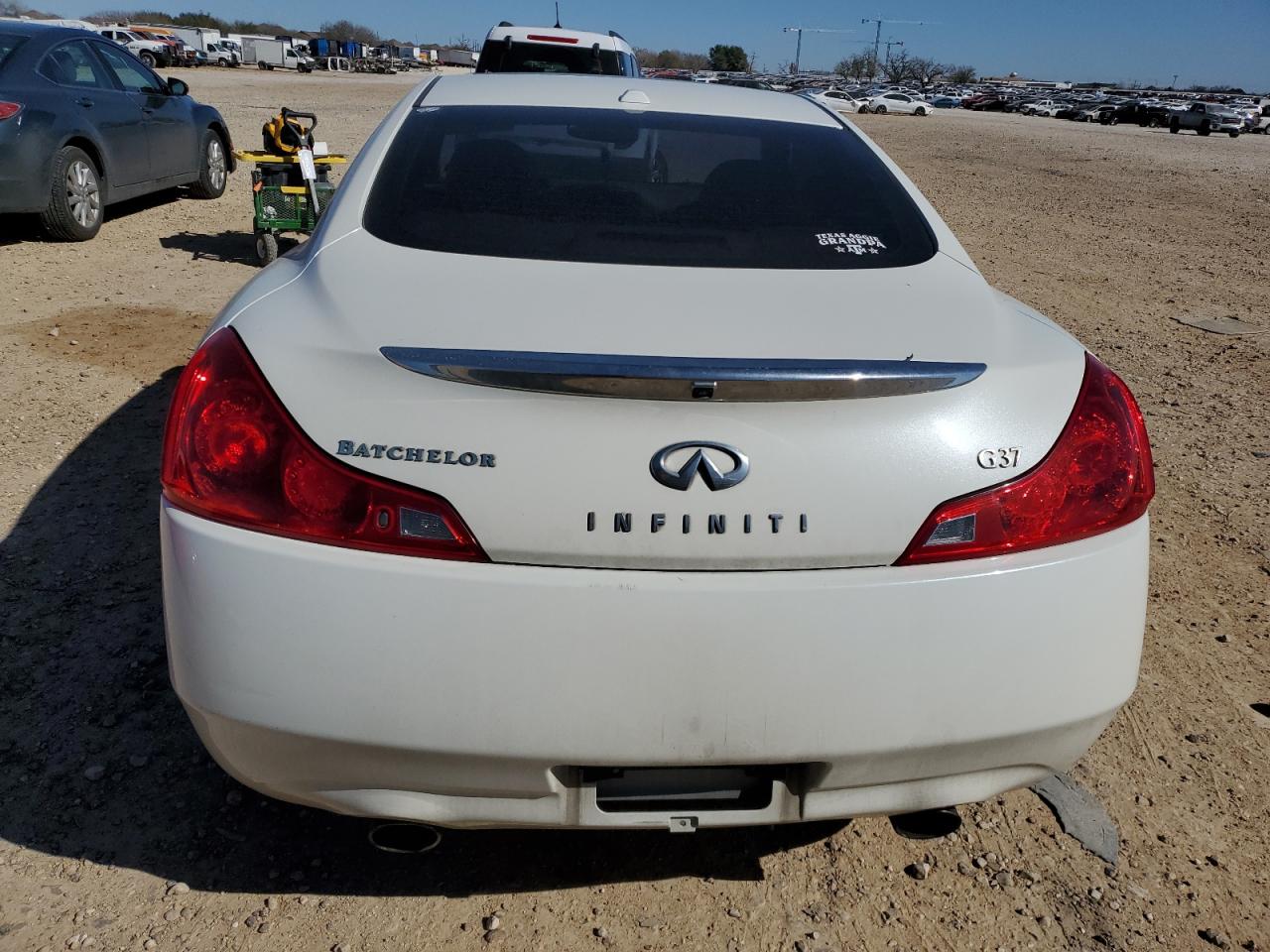 2008 Infiniti G VIN JNKCV64E88M119747 Copart auction photo, front end / minor dent/scratches damage thumbnail 6