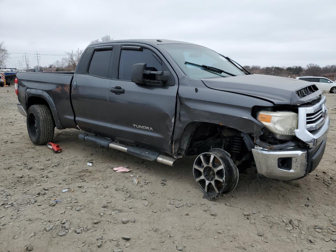 2016 Toyota Tundra VIN 5TFUY5F16GX515948 Copart auction photo, front end / undercarriage damage thumbnail 4