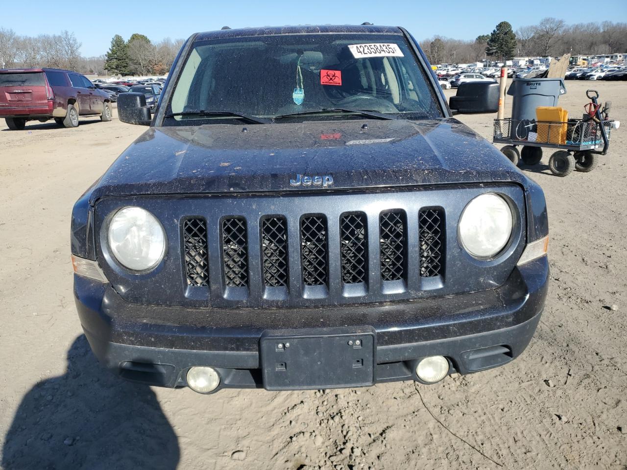 2014 Jeep Liberty (Patriot) VIN 1C4NJPBA2ED593703 Copart auction photo, rear end / side damage thumbnail 5