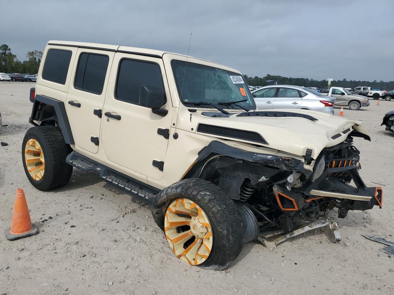 2018 Jeep Wrangler VIN 1C4HJXDG0JW143948 Copart auction photo, front end damage thumbnail 4