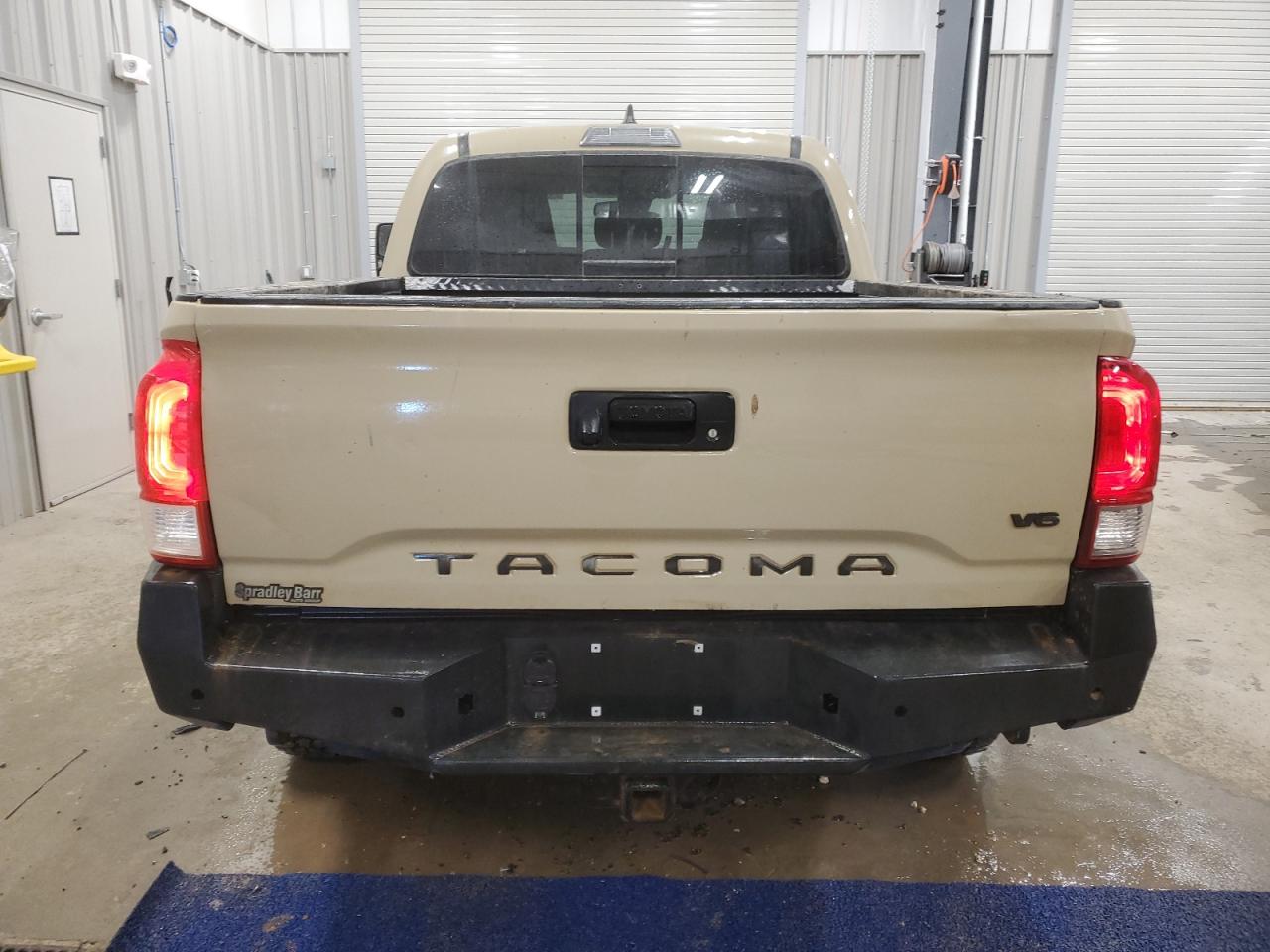 2018 Toyota Tacoma VIN 3TMCZ5AN4JM179572 Copart auction photo, all over damage thumbnail 6