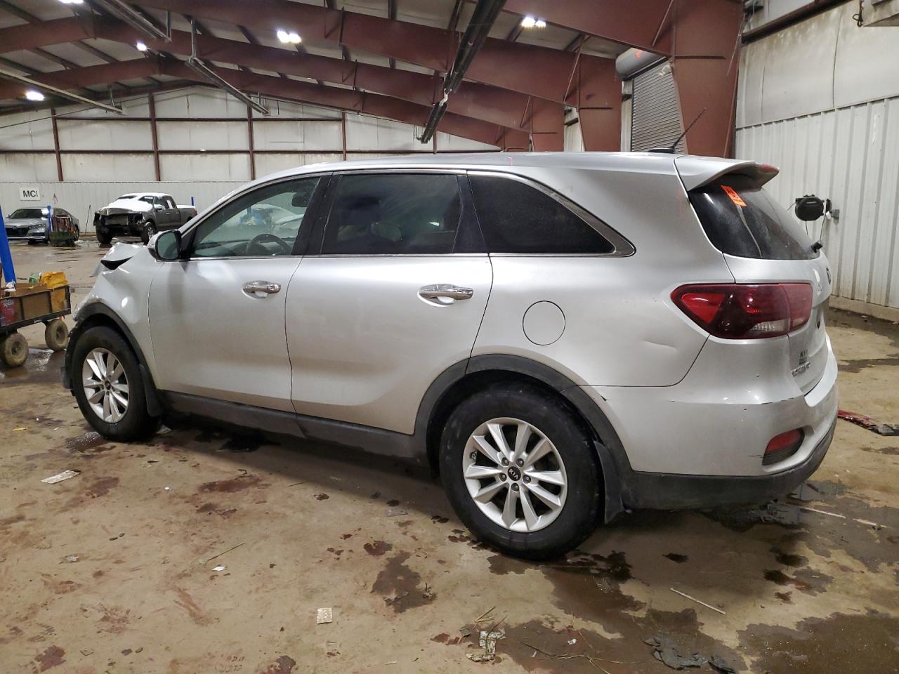 2019 KIA Sorento VIN 5XYPG4A32KG589365 Copart auction photo, front end / side damage thumbnail 2
