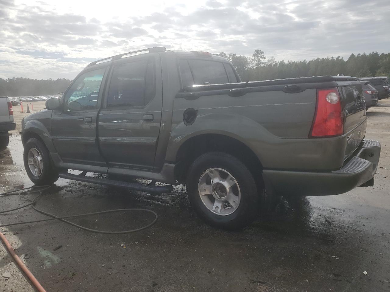 2004 Ford Explorer VIN 1FMZU67K64UA70263 Copart auction photo, front end damage thumbnail 2