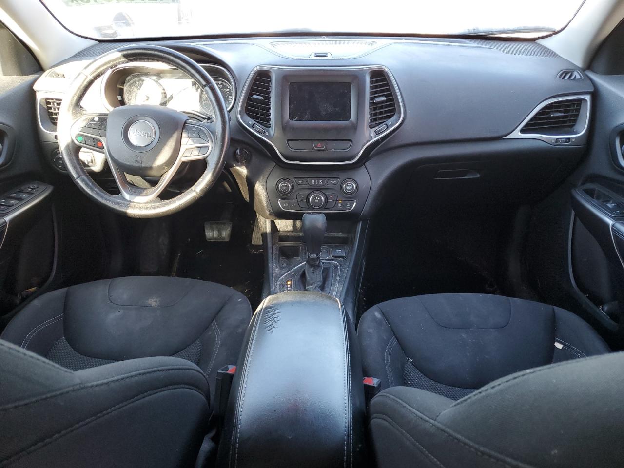 2019 Jeep Grand Cherokee VIN 1C4PJLCB1KD348749 Copart auction photo, front end / side damage thumbnail 8