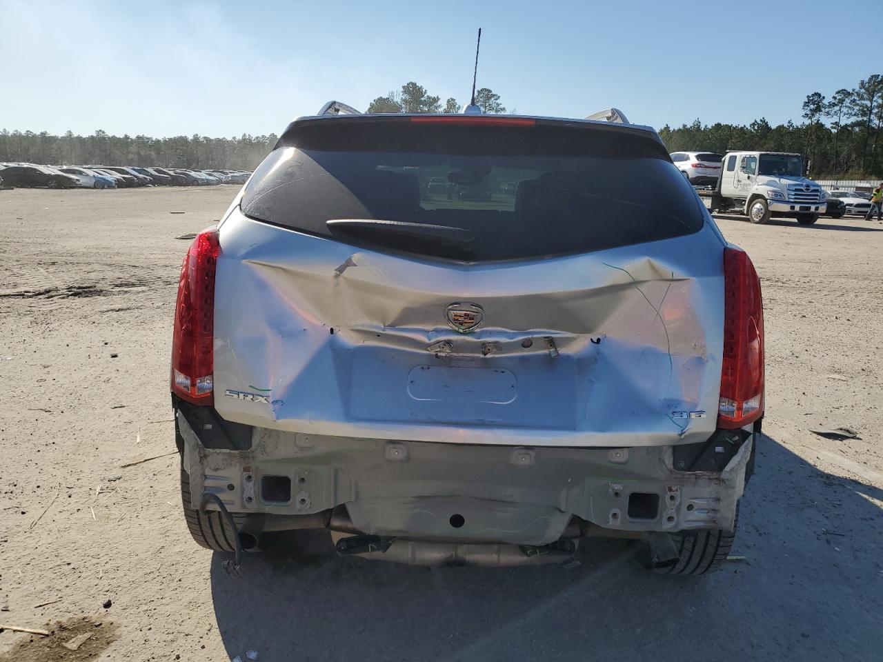 2015 Cadillac SRX VIN 3GYFNFE36FS639643 Copart auction photo, rear end damage thumbnail 6