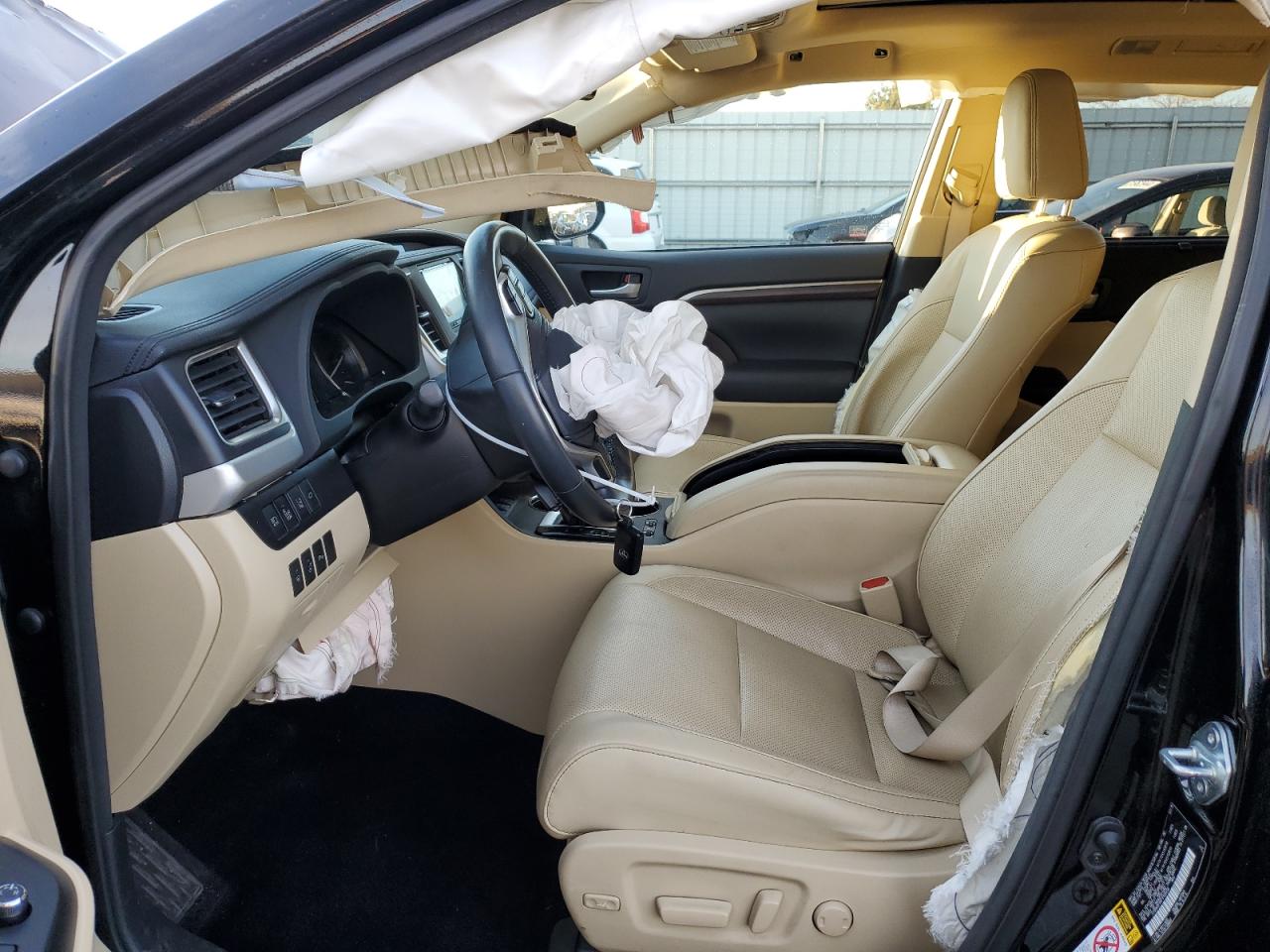 2015 Toyota Highlander VIN 5TDDKRFH4FS122458 Copart auction photo, front end damage thumbnail 7