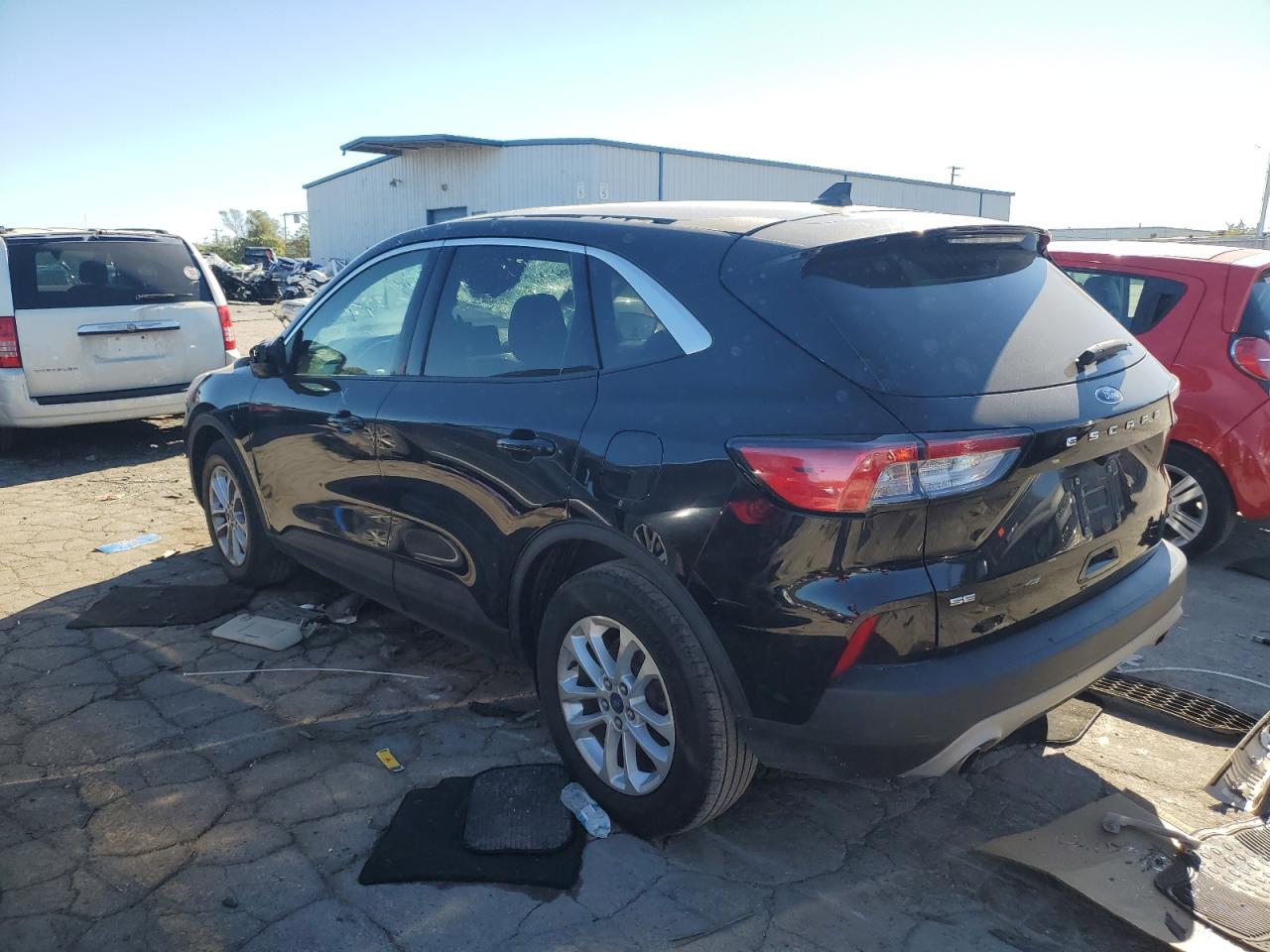 2020 Ford Escape VIN 1FMCU0G67LUC61338 Copart auction photo, front end damage thumbnail 2