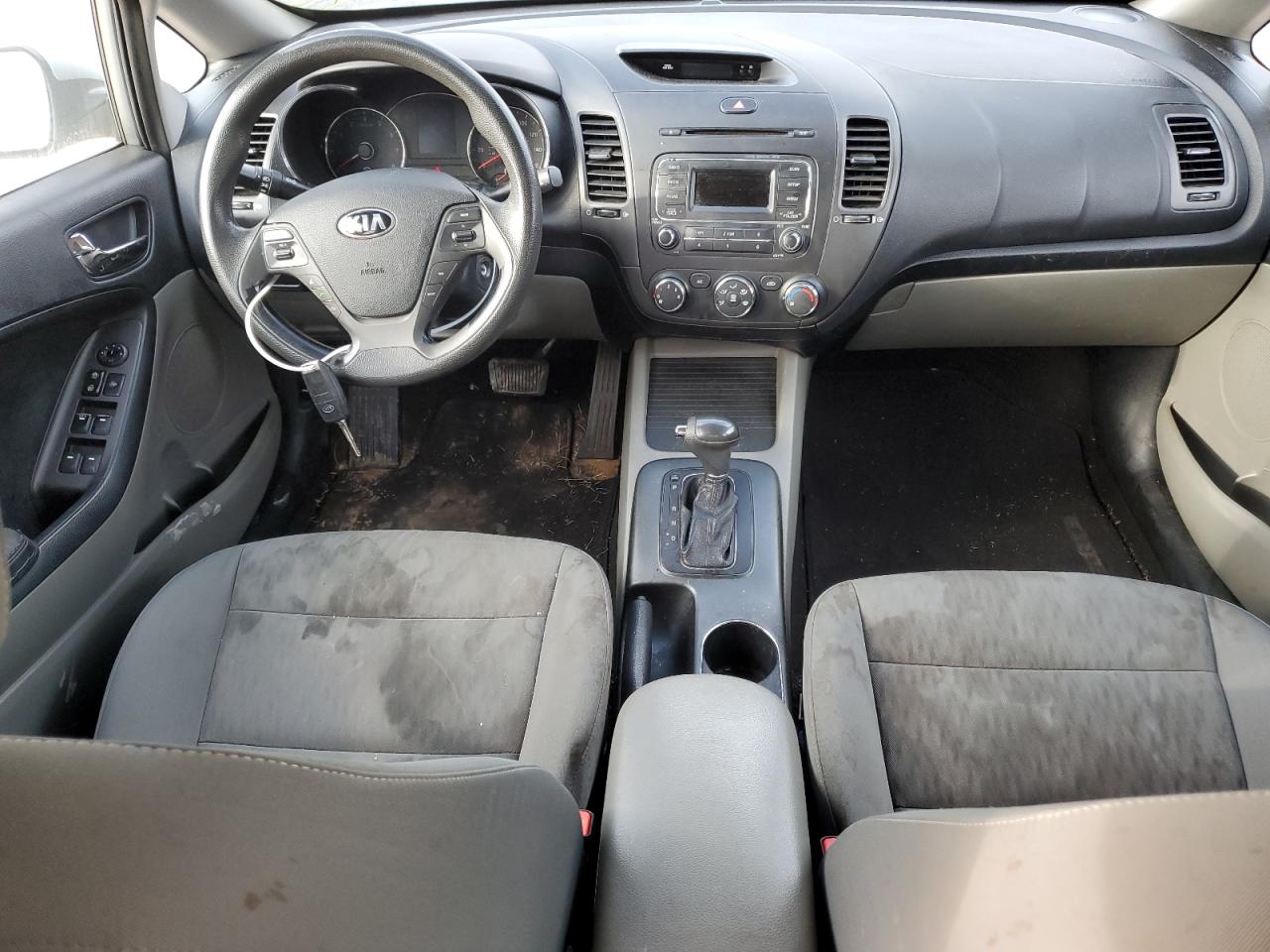 2016 KIA Forte VIN KNAFK4A62G5554312 Copart auction photo, front end / minor dent/scratches damage thumbnail 8