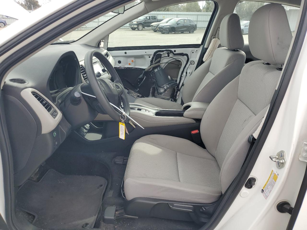 2018 Honda HR-V VIN 3CZRU5H38JM703765 Copart auction photo, front end damage thumbnail 7