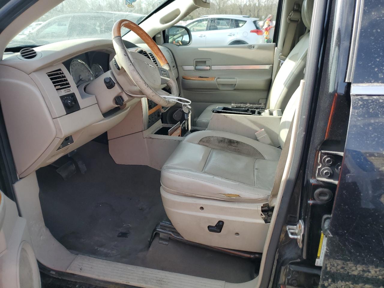 2008 Chrysler Aspen VIN 1A8HW58258F156492 Copart auction photo, side damage thumbnail 7