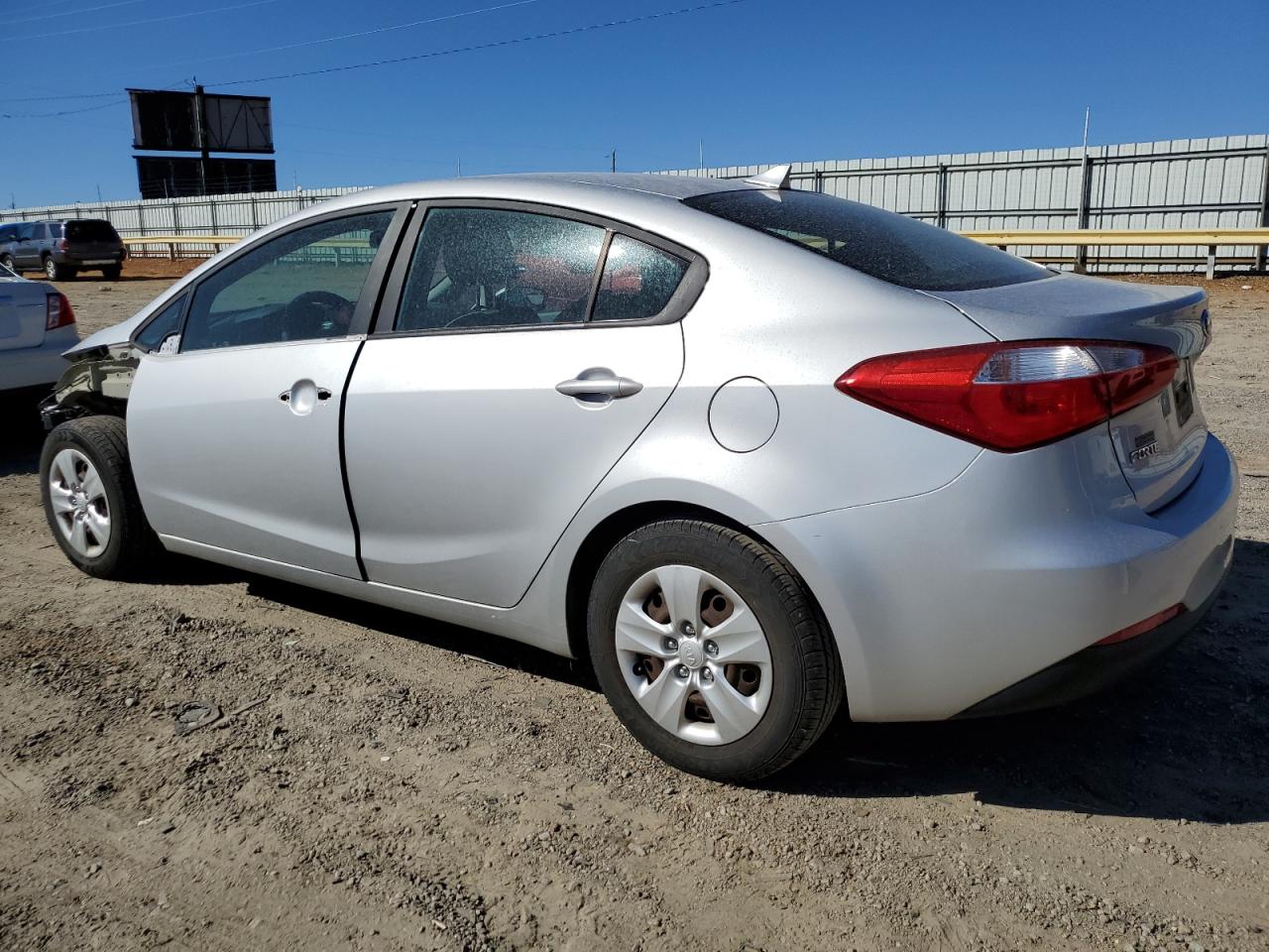2015 KIA Forte VIN KNAFK4A68F5371916 Copart auction photo, front end damage thumbnail 2