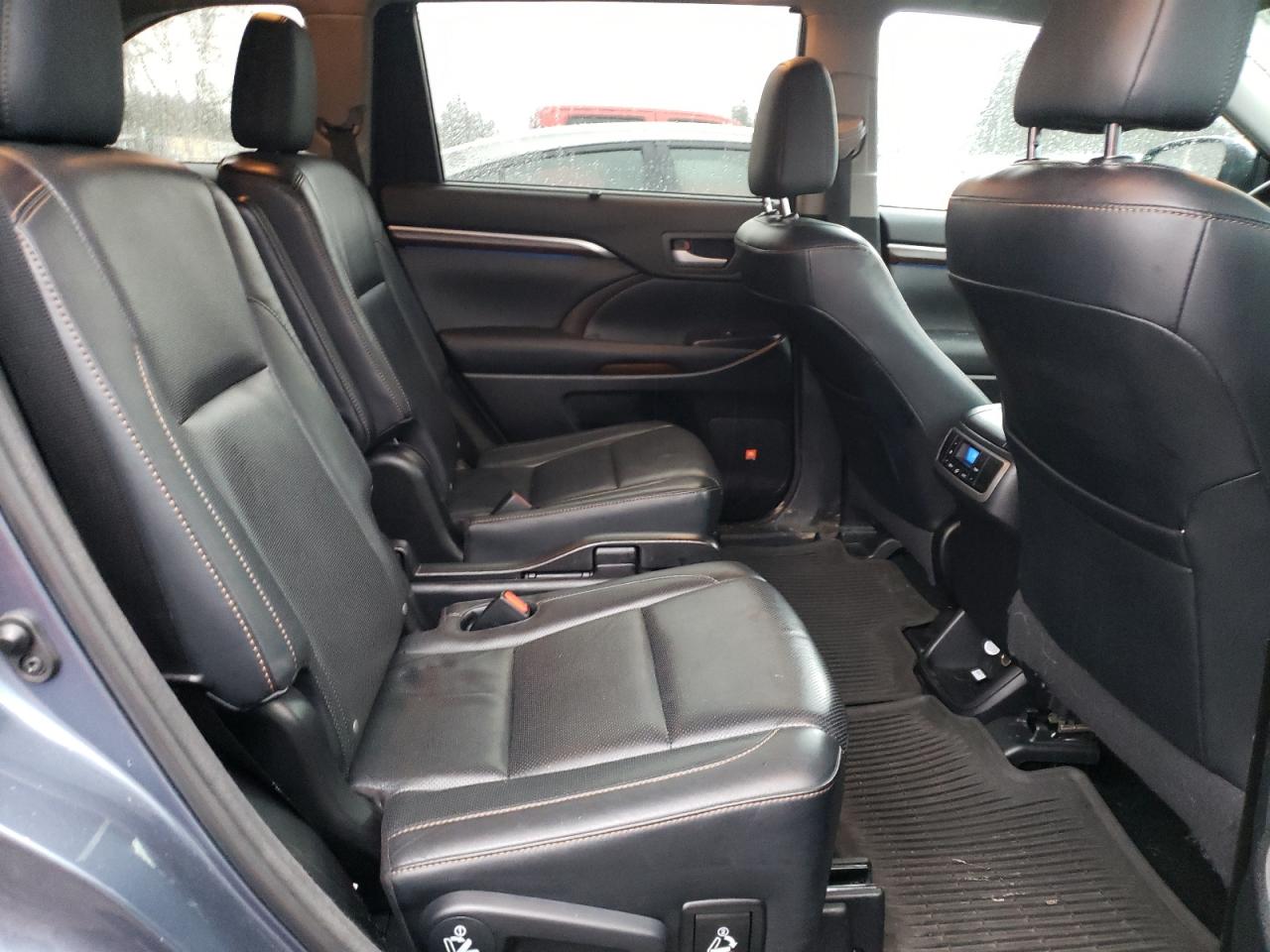 2015 Toyota Highlander VIN 5TDDCRFH8FS013689 Copart auction photo, front end damage thumbnail 11