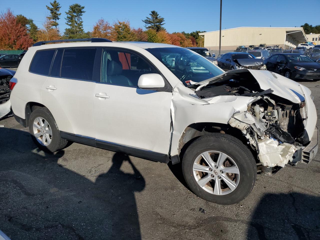 2012 Toyota Highlander VIN 5TDBK3EH2CS140121 Copart auction photo, front end damage thumbnail 4